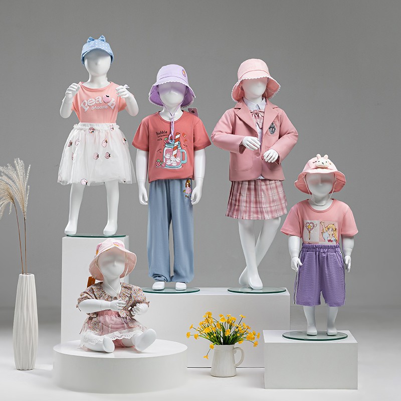 Kindermodelpoppen, volledige l - Baby Clothing Model recensie en prijs